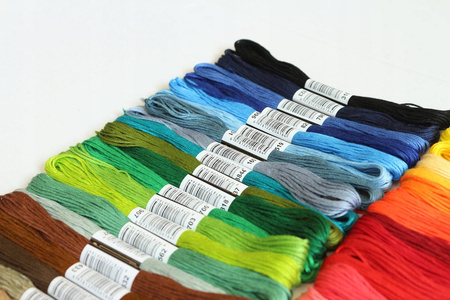 Mulina do haftowania kolorowa 50 szt