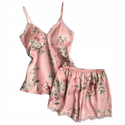 Piżama satynowa w kwiaty - różowa
