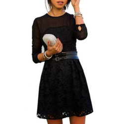 Sukienka rozkloszowana czarna z koronką